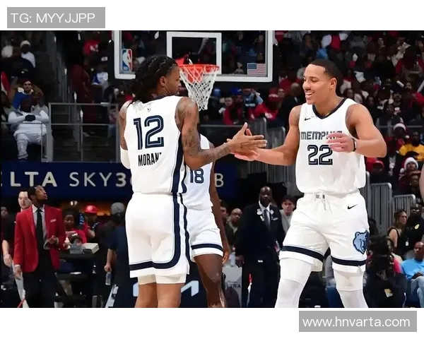 2016年NBA总决赛首场对决老鹰与骑士的精彩瞬间与赛后分析 2016年NBA总决赛首场对决老鹰与骑士的精彩瞬间与赛后分析