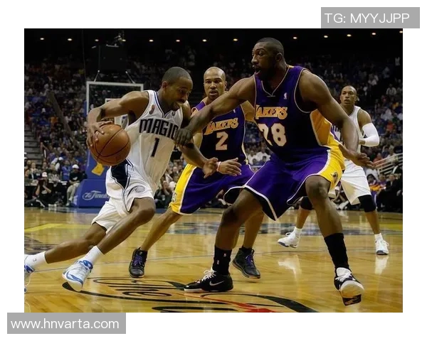 03月17日湖人与尼克斯的精彩对决直播全程回顾与分析 03月17日湖人与尼克斯的精彩对决直播全程回顾与分析